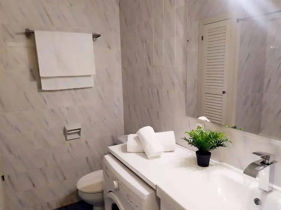 Cheap & Chic: Apartamentos En Son Bou De 2 Dormitorios